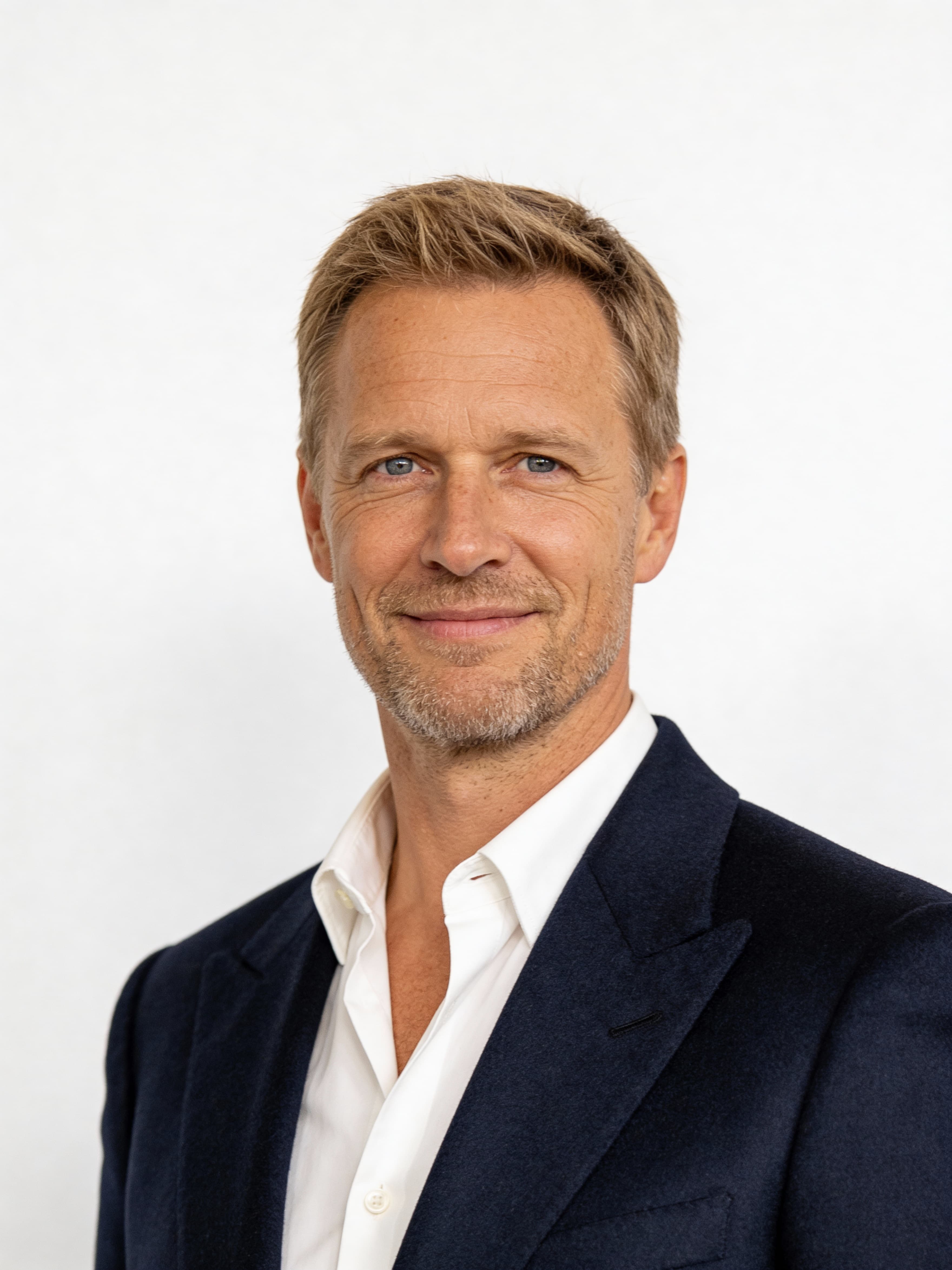 Example: real estate agent editorial studio portrait