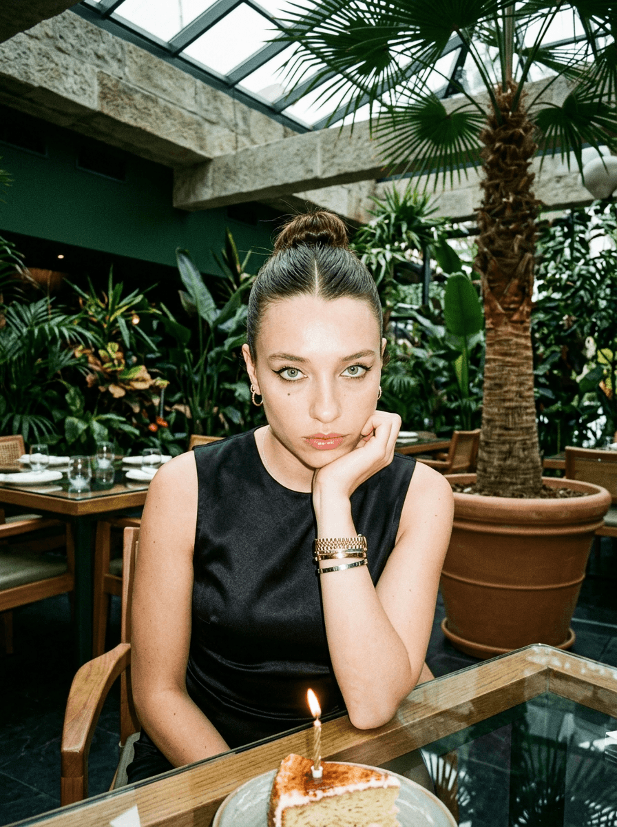 Example: greenhouse restaurant flash portrait with candlelit cake