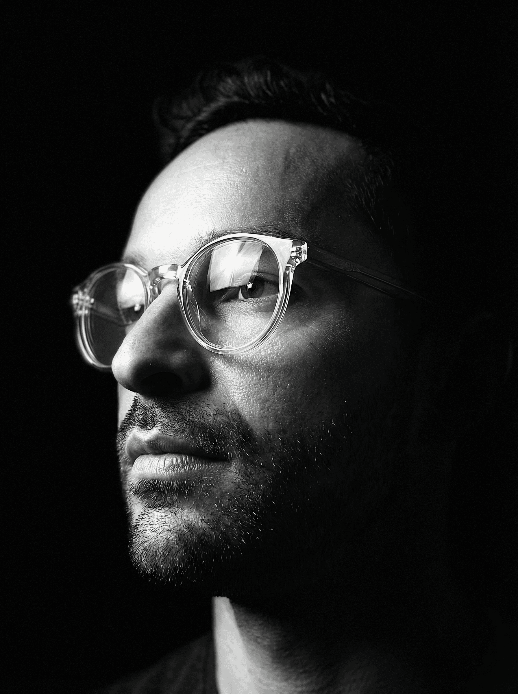 Example: noir black white profile portrait