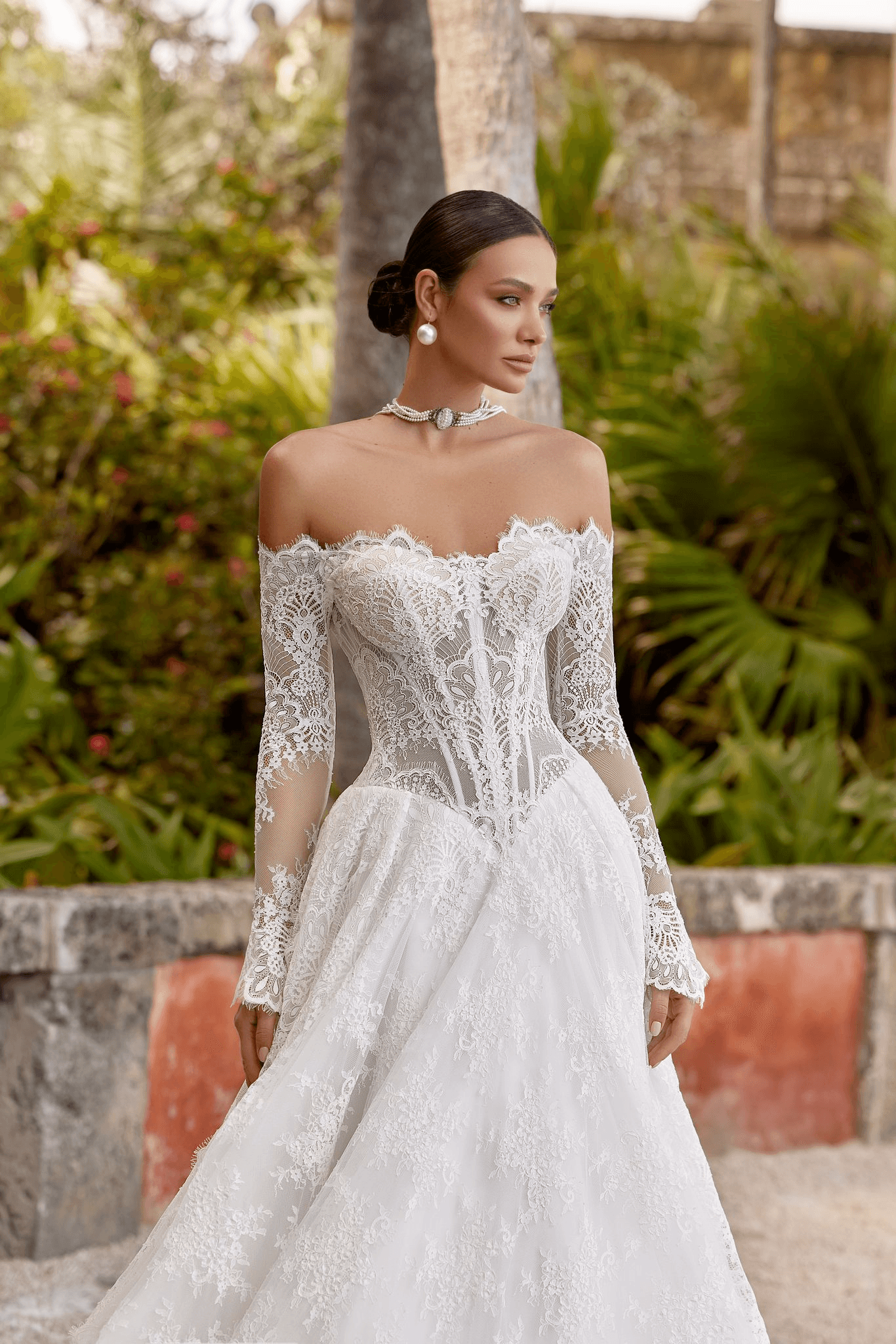 Reference 2 for bridal boutique virtual try-on